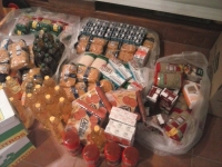 LA HERMANDAD DE LA SOLEDAD DEL PUENTE AL LADO DE LOS M�S DESFAVORECIDOS