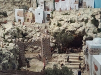 LA HERMANDAD DE LA SOLEDAD DEL PUENTE INAUGURA SU TRADICIONAL BEL�N