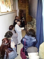 LA HERMANDAD DE LA SOLEDAD DEL PUENTE INAUGURA SU TRADICIONAL BEL�N