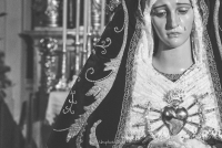 CUENCA SE LLENA DE FE PARA BESAR LA MANO DE LA MADRE DEL JUEVES SANTO