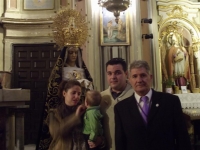 LA HERMANDAD IMPONE LA MEDALLA DE PLATA A LOS NI�OS DEL FUTURO