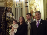 LA HERMANDAD IMPONE LA MEDALLA DE PLATA A LOS NI�OS DEL FUTURO