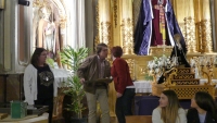 HOMENAJE A LOS HERMANOS MS ANTIGUOS DE LA HERMANDAD