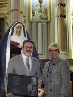 MERECIDO HOMENAJE DE LA HERMANDAD A SUS HERMANOS Y HERMANAS MS ANTIGUOS